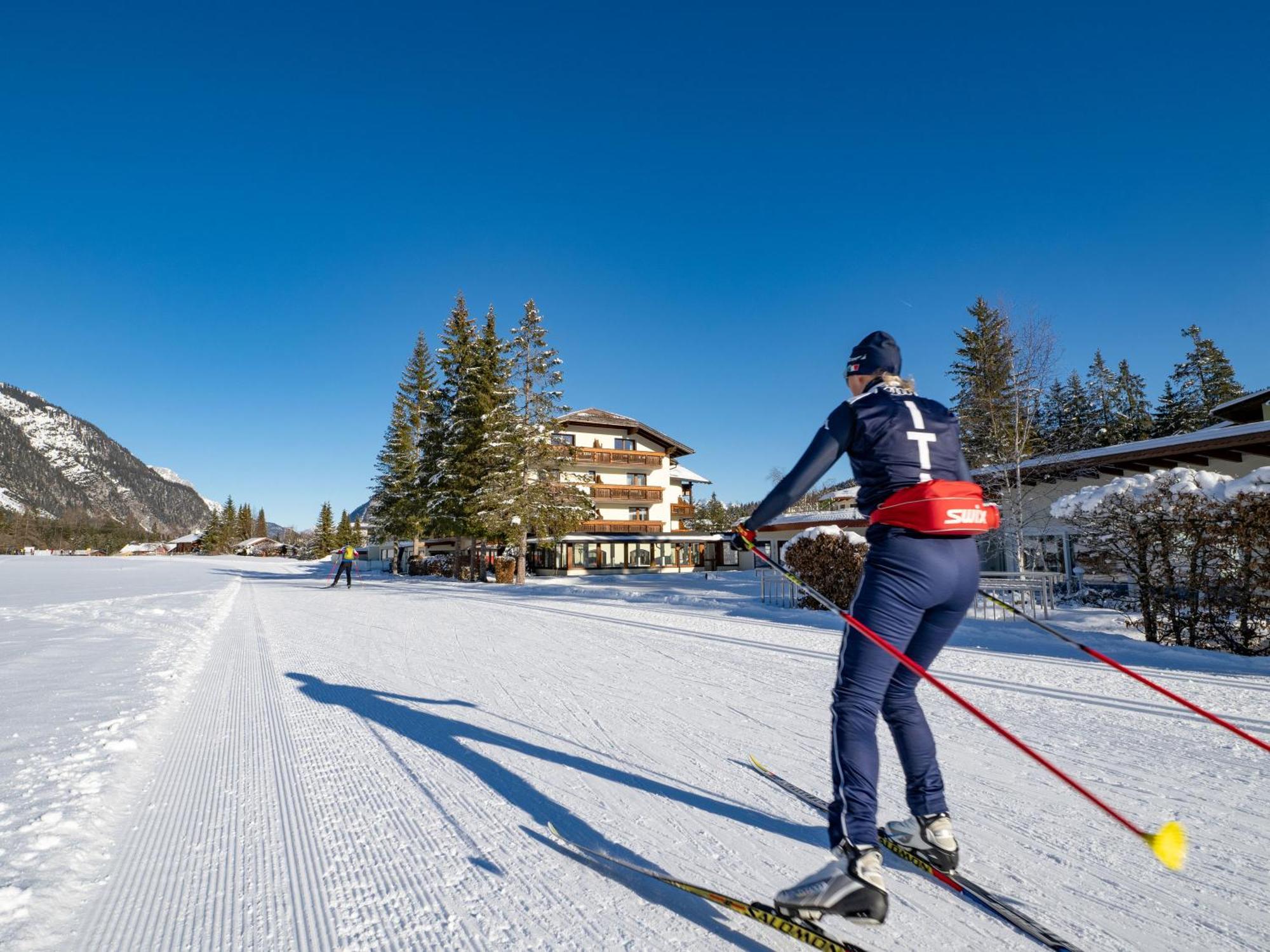 Alpenhotel Karwendel -Adults Only- Leutasch Dış mekan fotoğraf